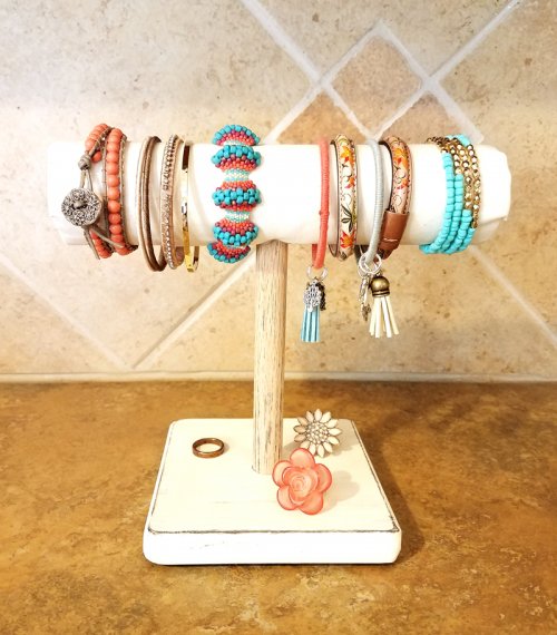 Bracelet displays hot sale